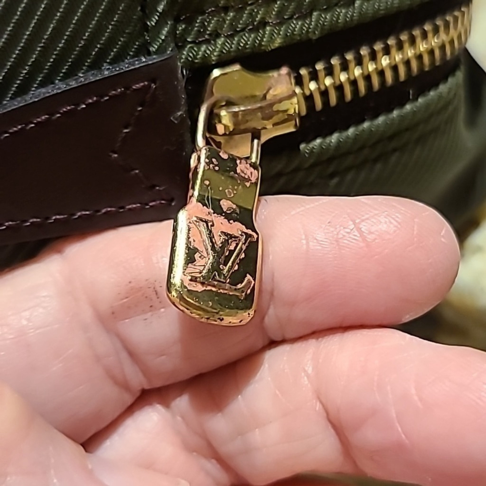 Louis Vuitton Tiaga Palana toiletry bag brown to green ombre color - Picture 9 of 16